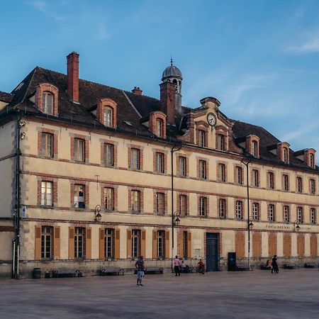 Le Clocher Du Chateau Fontainebleau Luaran gambar